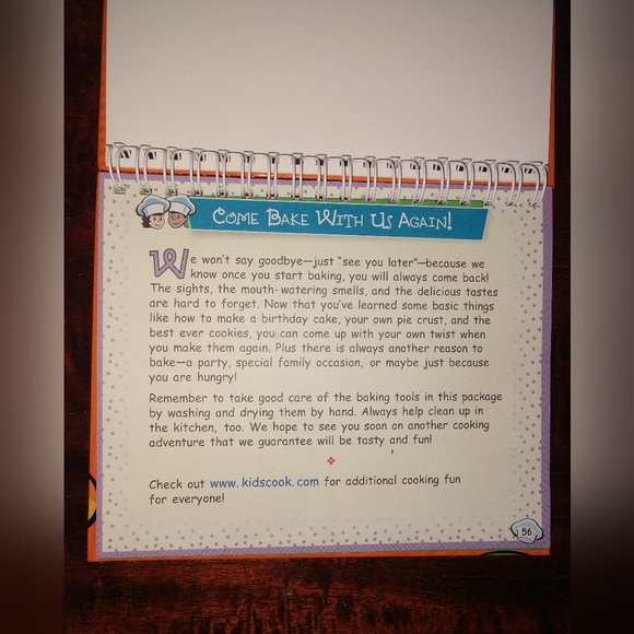 2006 Make, Bake, and Decorate cookbook, gently used - Picture 9 of 15